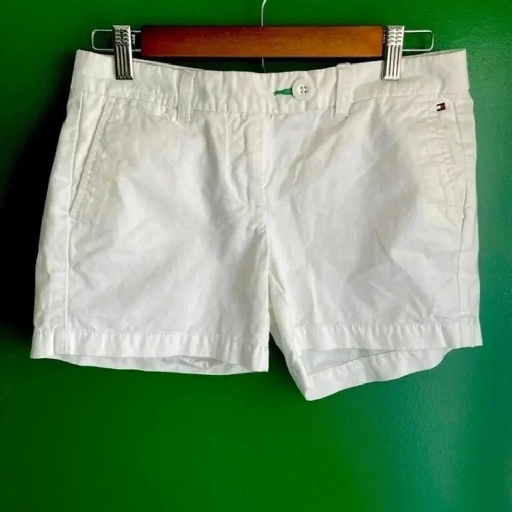 Tommy Hilfiger White Khaki Shorts Size 2‎ Super Cute!